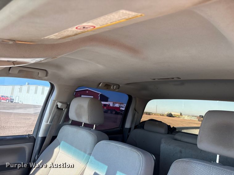 image for item EF6111 2015 Chevrolet Silverado 2500HD Crew Cab pickup truck