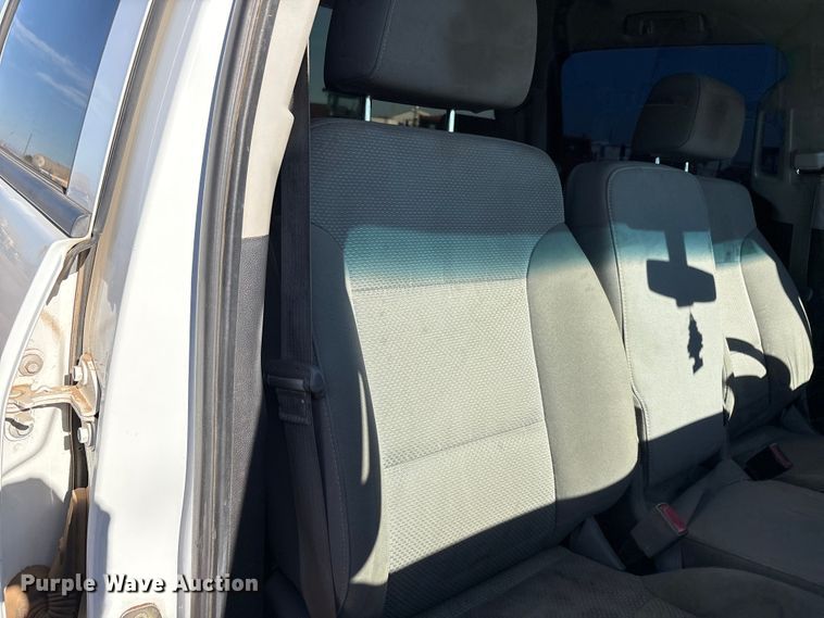 image for item EF6111 2015 Chevrolet Silverado 2500HD Crew Cab pickup truck