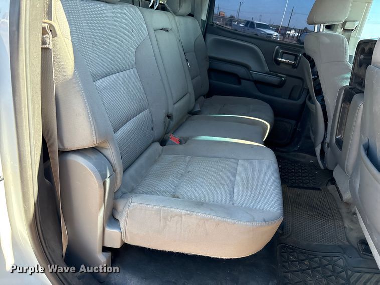 image for item EF6111 2015 Chevrolet Silverado 2500HD Crew Cab pickup truck