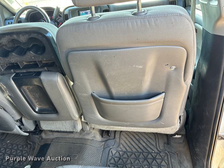 image for item EF6111 2015 Chevrolet Silverado 2500HD Crew Cab pickup truck