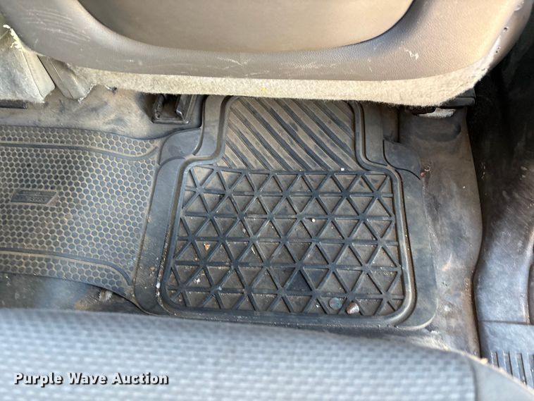 image for item EF6111 2015 Chevrolet Silverado 2500HD Crew Cab pickup truck