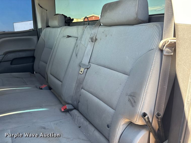 image for item EF6111 2015 Chevrolet Silverado 2500HD Crew Cab pickup truck