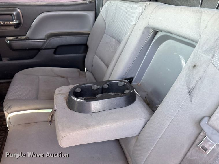 image for item EF6111 2015 Chevrolet Silverado 2500HD Crew Cab pickup truck