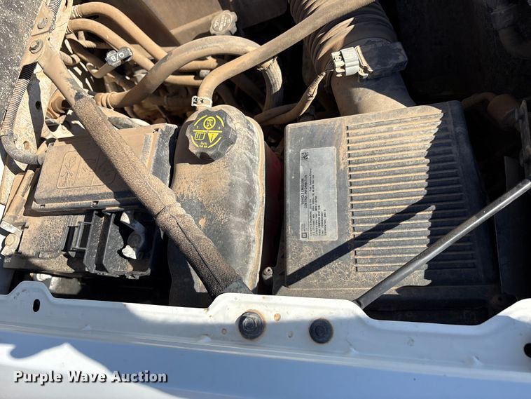 image for item EF6111 2015 Chevrolet Silverado 2500HD Crew Cab pickup truck