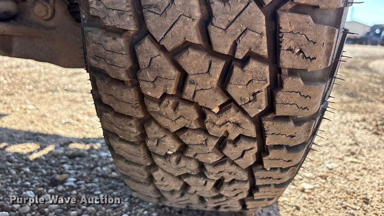 image for item EF6111 2015 Chevrolet Silverado 2500HD Crew Cab pickup truck