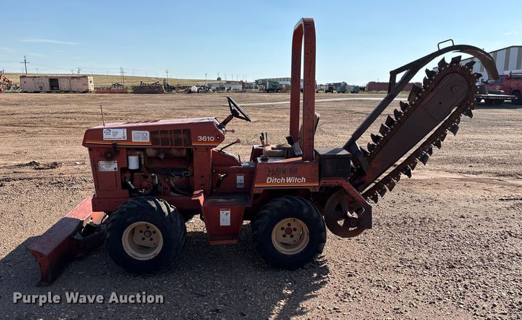 image for item EF6113 1995 Ditch Witch 3610 trencher