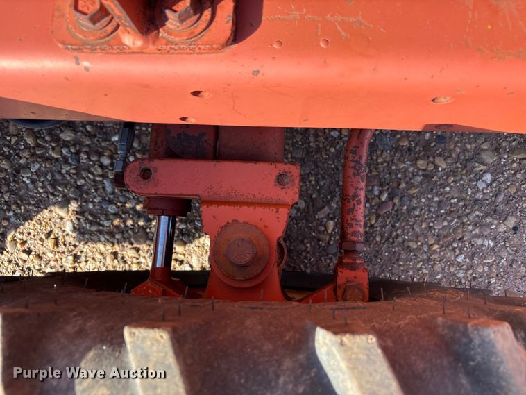 image for item EF6113 1995 Ditch Witch 3610 trencher