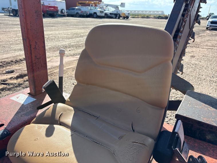 image for item EF6113 1995 Ditch Witch 3610 trencher