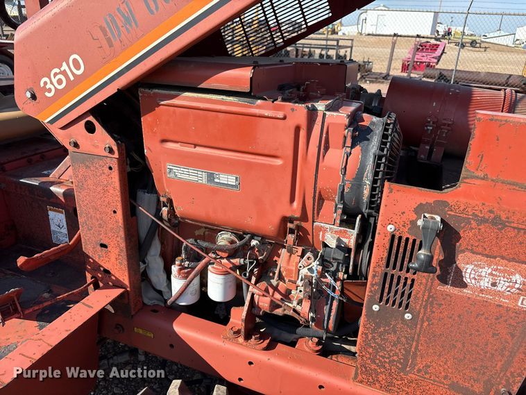 image for item EF6113 1995 Ditch Witch 3610 trencher