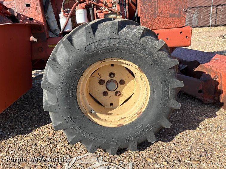 image for item EF6113 1995 Ditch Witch 3610 trencher