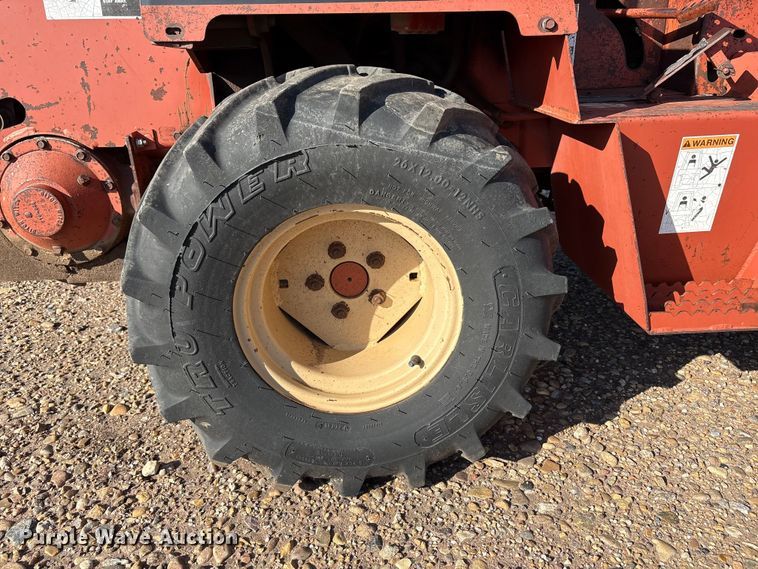 image for item EF6113 1995 Ditch Witch 3610 trencher