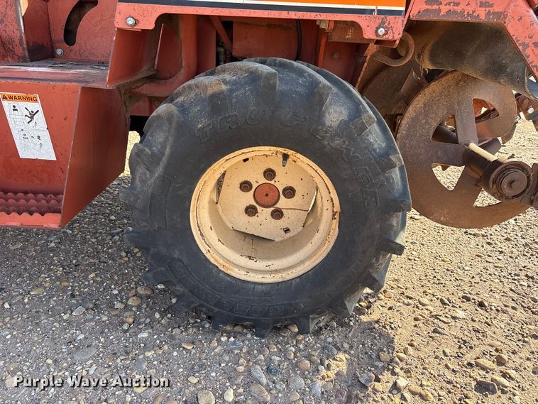 image for item EF6113 1995 Ditch Witch 3610 trencher