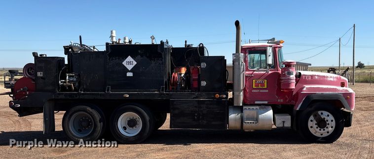 image for item EF6114 1992 Mack RD688S fuel / lube truck