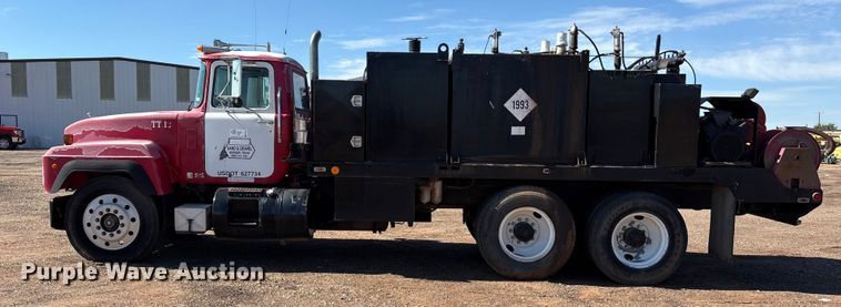 image for item EF6114 1992 Mack RD688S fuel / lube truck