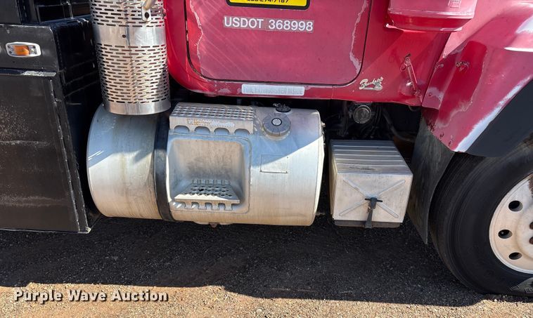 image for item EF6114 1992 Mack RD688S fuel / lube truck