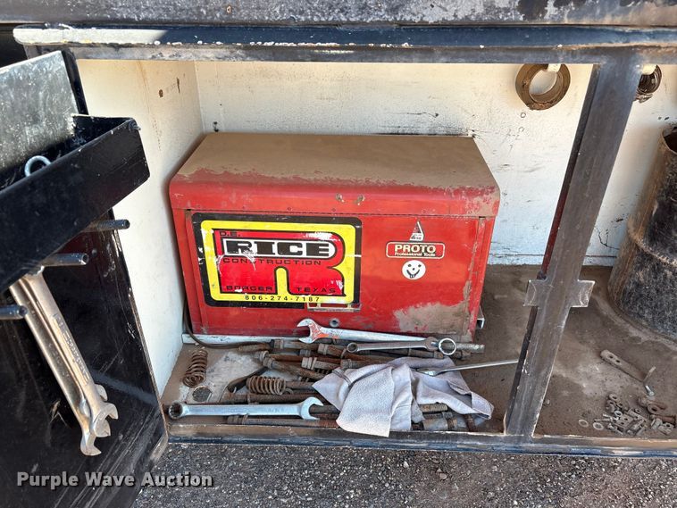 image for item EF6114 1992 Mack RD688S fuel / lube truck