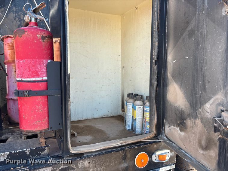 image for item EF6114 1992 Mack RD688S fuel / lube truck