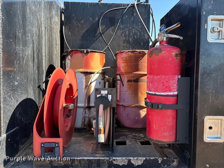 image for item EF6114 1992 Mack RD688S fuel / lube truck