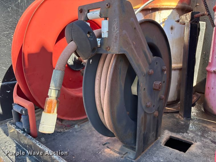 image for item EF6114 1992 Mack RD688S fuel / lube truck