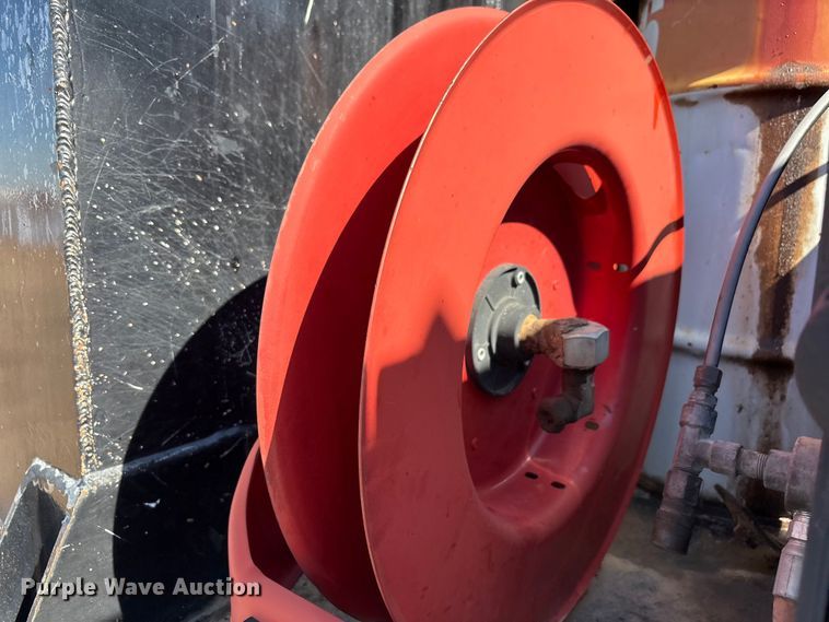 image for item EF6114 1992 Mack RD688S fuel / lube truck