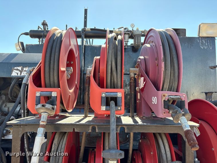 image for item EF6114 1992 Mack RD688S fuel / lube truck