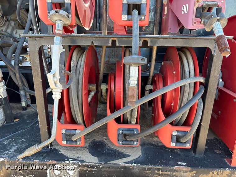 image for item EF6114 1992 Mack RD688S fuel / lube truck