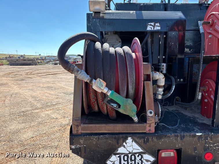 image for item EF6114 1992 Mack RD688S fuel / lube truck