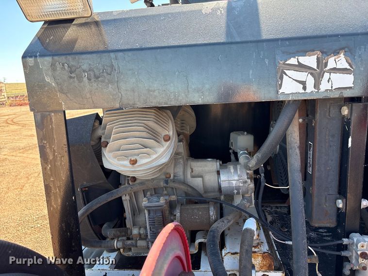 image for item EF6114 1992 Mack RD688S fuel / lube truck