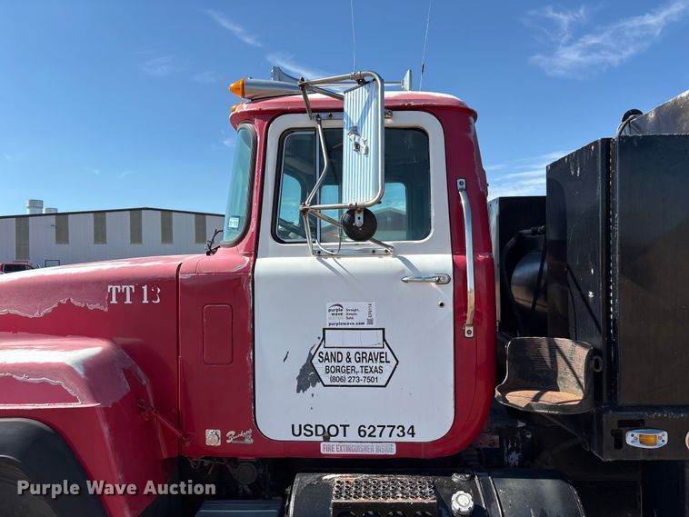 image for item EF6114 1992 Mack RD688S fuel / lube truck