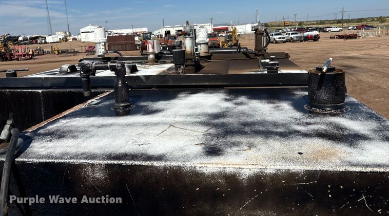 image for item EF6114 1992 Mack RD688S fuel / lube truck