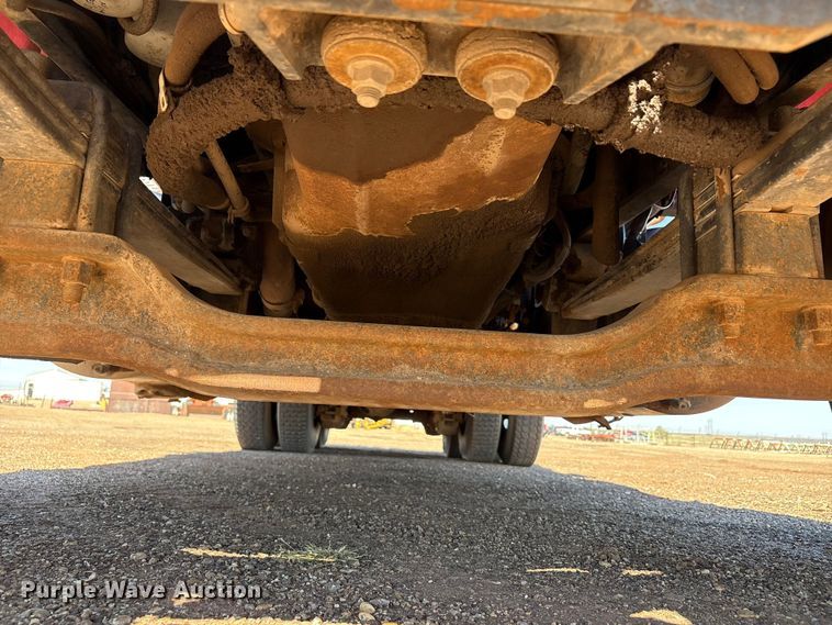 image for item EF6114 1992 Mack RD688S fuel / lube truck