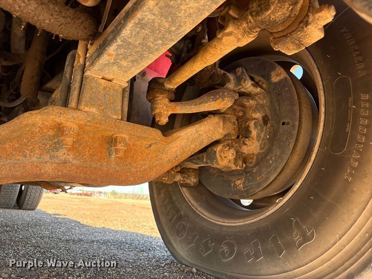 image for item EF6114 1992 Mack RD688S fuel / lube truck