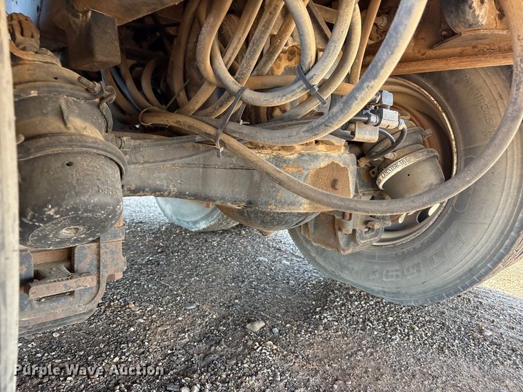 image for item EF6114 1992 Mack RD688S fuel / lube truck