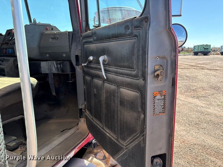 image for item EF6114 1992 Mack RD688S fuel / lube truck