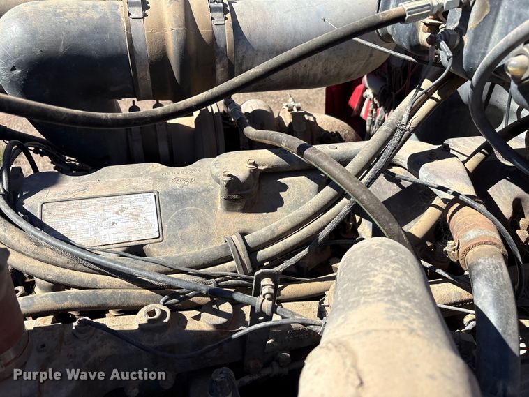 image for item EF6114 1992 Mack RD688S fuel / lube truck