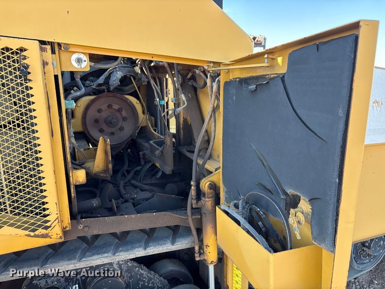 image for item EF6116 2004 Caterpillar AP-655C paver