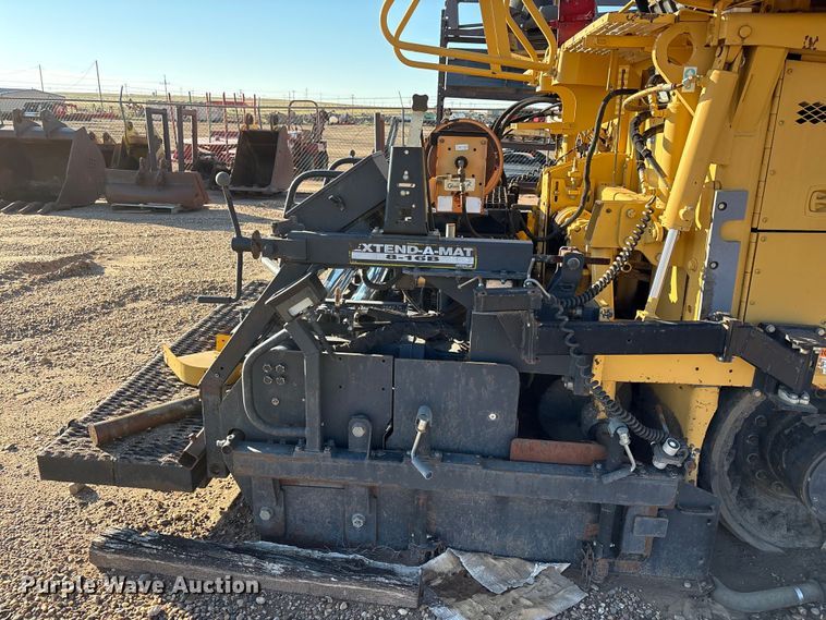 image for item EF6116 2004 Caterpillar AP-655C paver