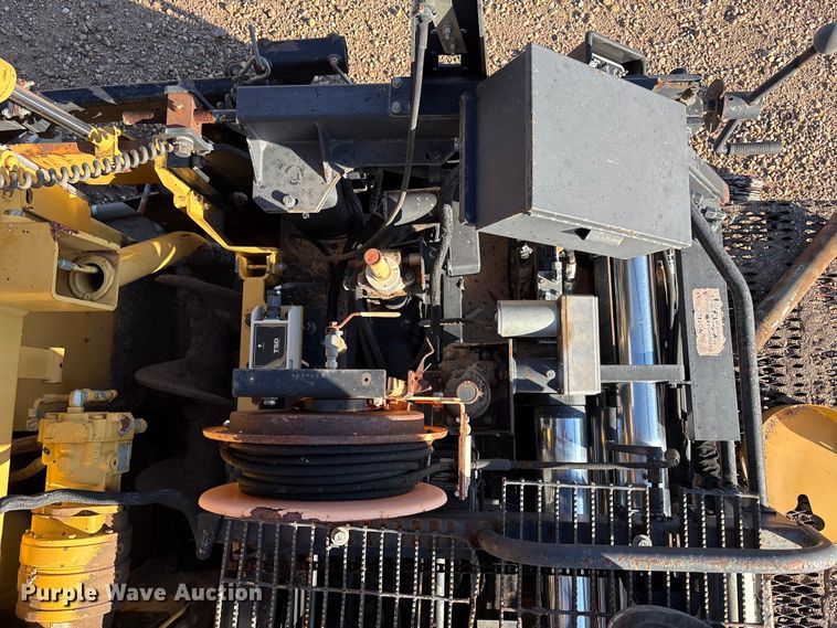 image for item EF6116 2004 Caterpillar AP-655C paver