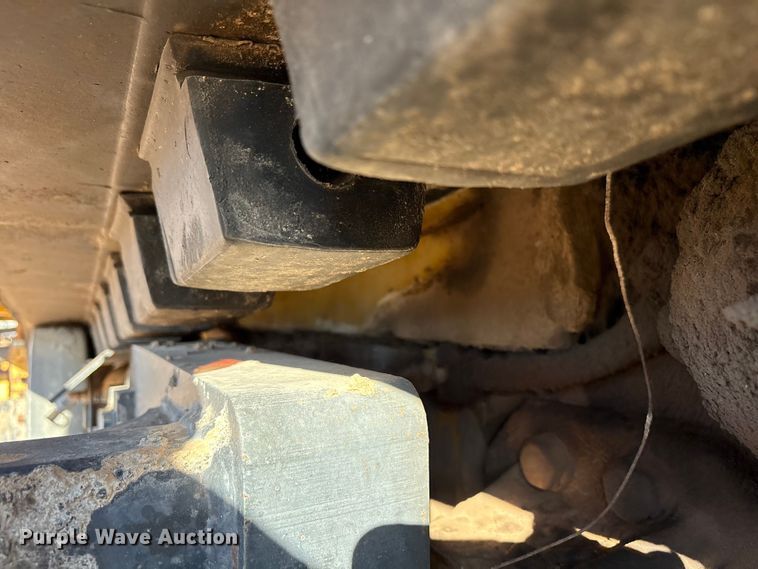 image for item EF6116 2004 Caterpillar AP-655C paver