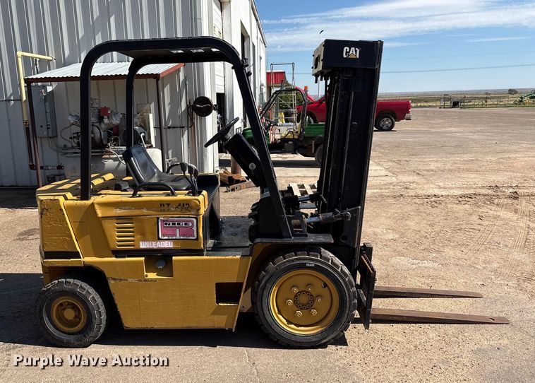 MONTACARGAS CATERPILLAR V40D