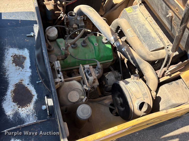 image for item EF6117 Caterpillar V40D forklift