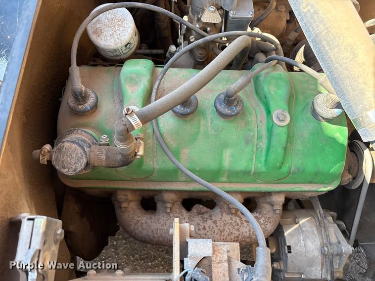 image for item EF6117 Caterpillar V40D forklift