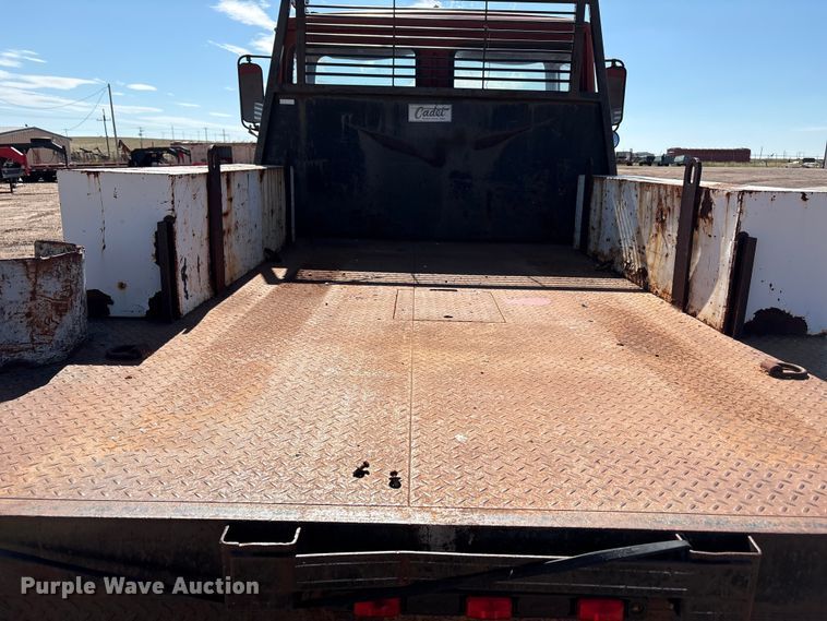 image for item EF6118 1989 Mack CM flatbed truck