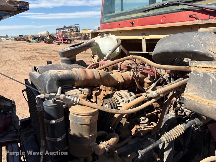 image for item EF6118 1989 Mack CM flatbed truck