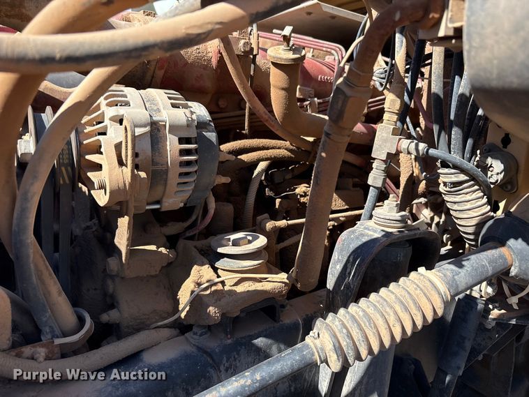 image for item EF6118 1989 Mack CM flatbed truck