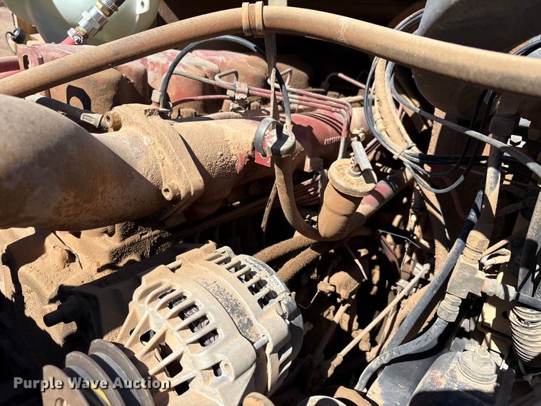 image for item EF6118 1989 Mack CM flatbed truck