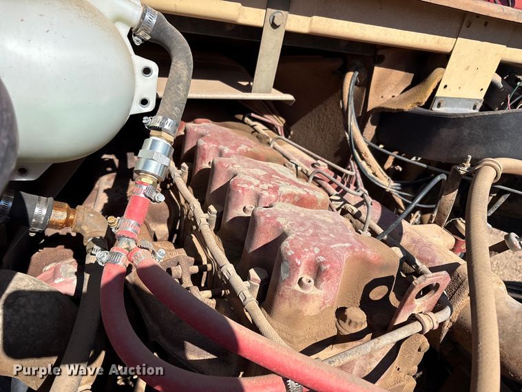 image for item EF6118 1989 Mack CM flatbed truck