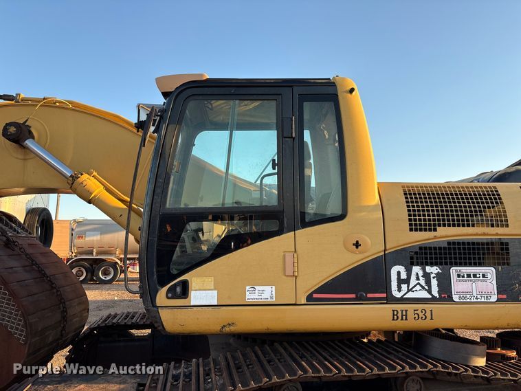 image for item EF6119 2005 Caterpillar 330C L excavator