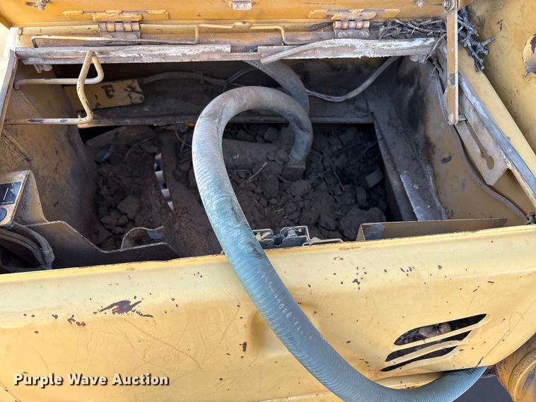 image for item EF6119 2005 Caterpillar 330C L excavator