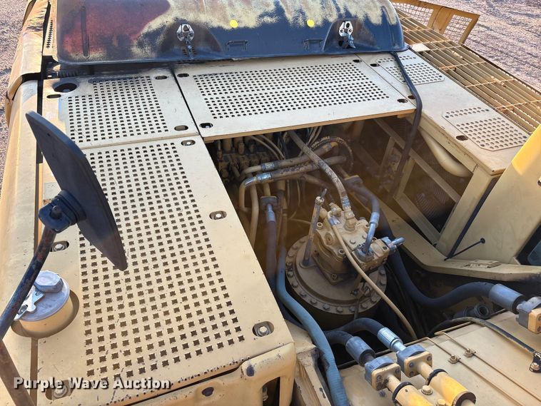 image for item EF6119 2005 Caterpillar 330C L excavator